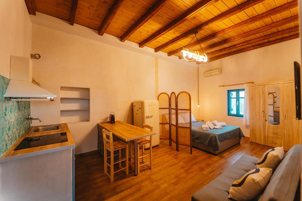 Kythera Secrets Suites Viaradika Buitenkant foto